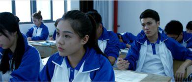 在桌子下av剧情,一场禁忌的私密邂逅