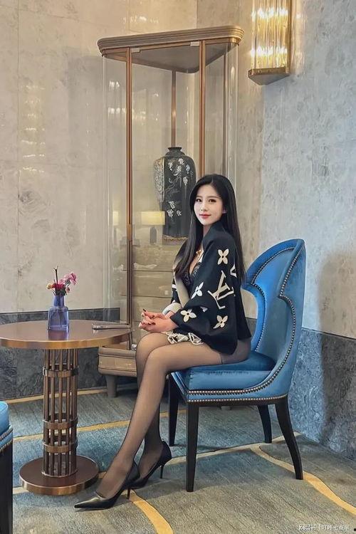 丝袜推销员老婆h,揭秘老婆背后的故事